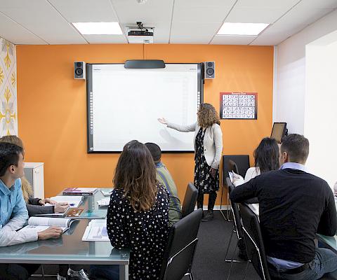 Classe d'anglais école de langue EC 30+ St Julian's