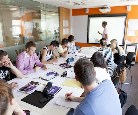 Leçon d'anglais école de langue EC Brighton