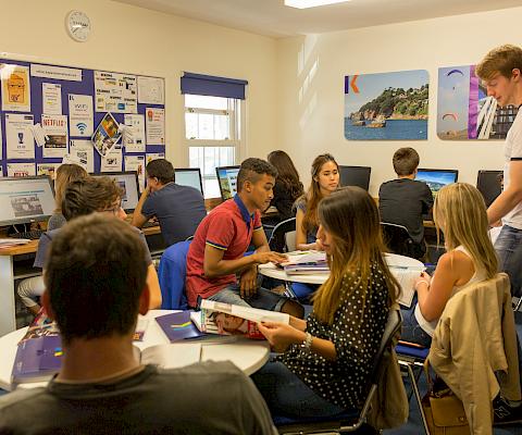 Salle d'étude école d'anglais Kaplan Torquay