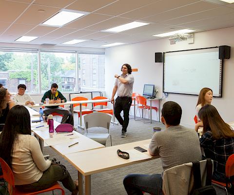 Cours d'anglais école de langue EC Toronto