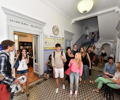 Entrée école d'italien Rome Diliti-IH